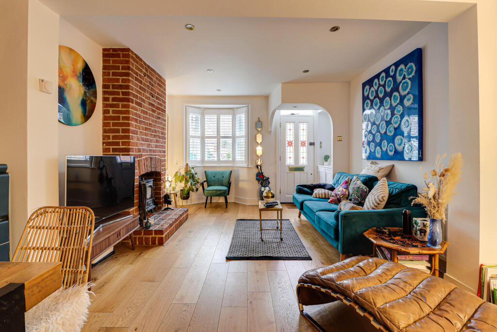 Additional property image - Harpenden Rise, Harpenden, AL5
