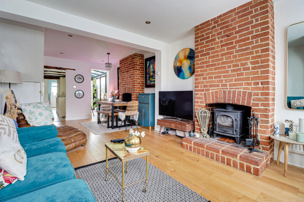Additional property image - Harpenden Rise, Harpenden, AL5