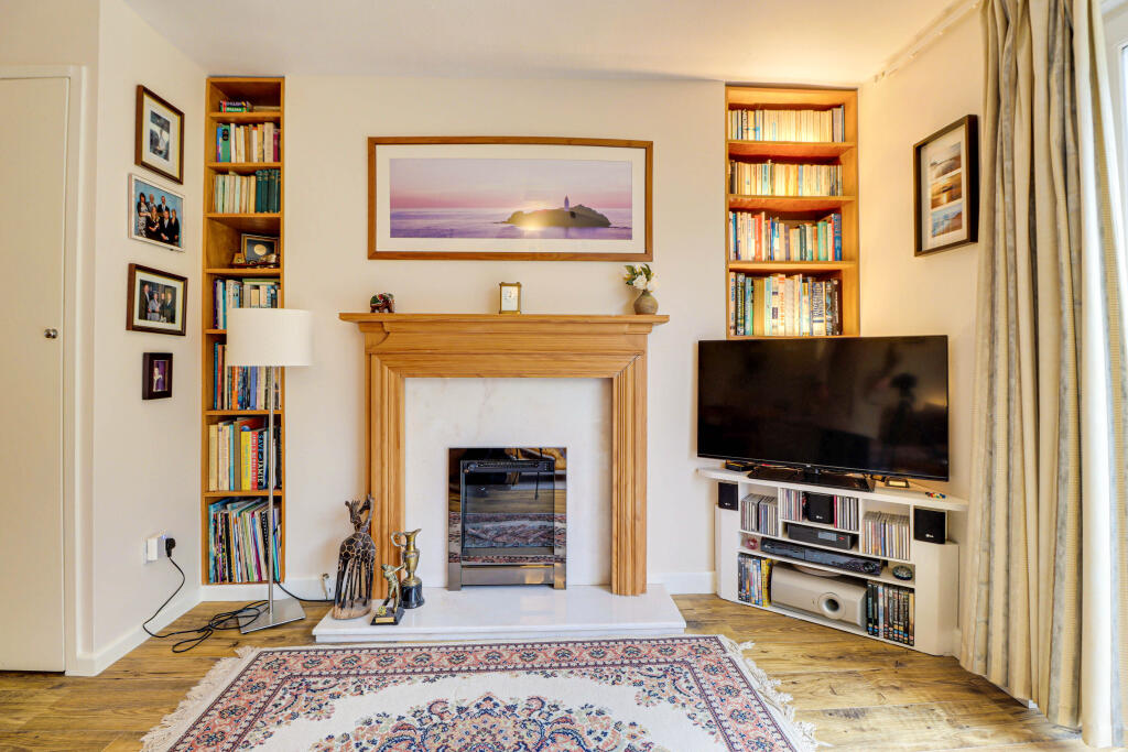 Additional property image - St. Martins Close, Harpenden, Hertfordshire, AL5