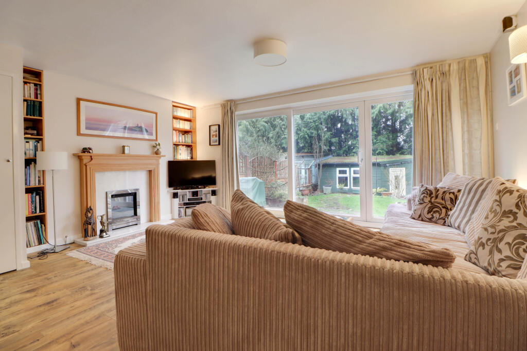 Additional property image - St. Martins Close, Harpenden, Hertfordshire, AL5