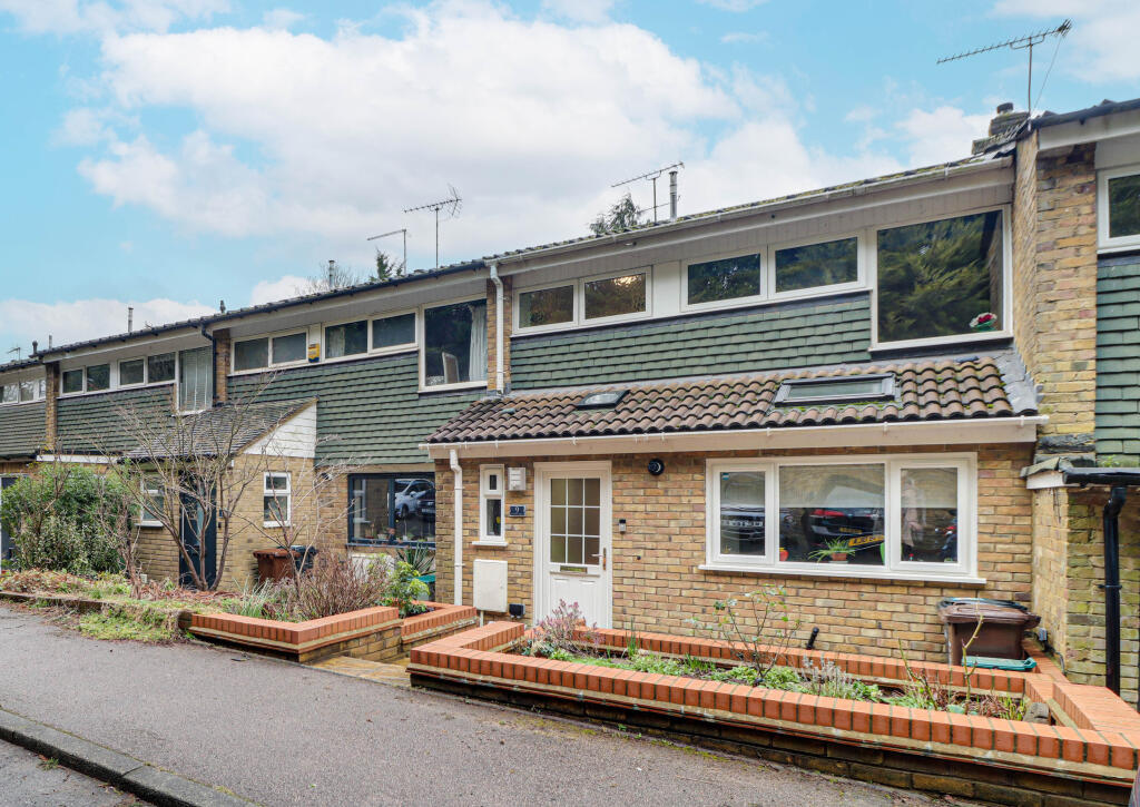 Additional property image - St. Martins Close, Harpenden, Hertfordshire, AL5
