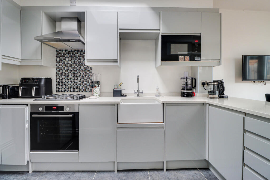Additional property image - Cravells Road, Harpenden, AL5