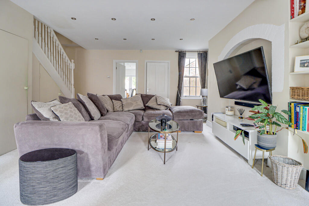 Additional property image - Cravells Road, Harpenden, AL5