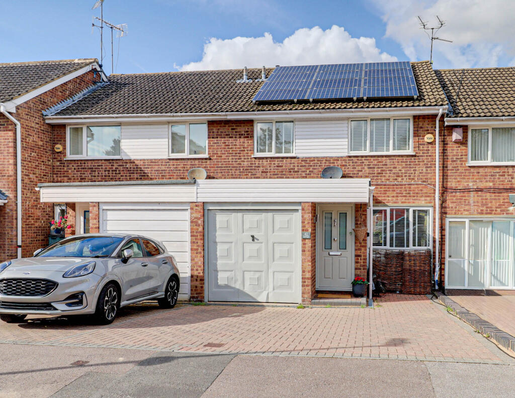 Main image of property: Knowle Drive, Harpenden, AL5