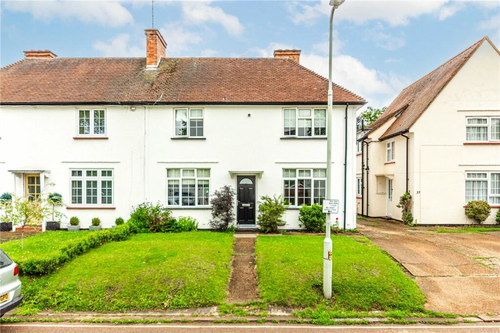 3 bedroom semidetached house for sale in Handside Lane, Welwyn Garden