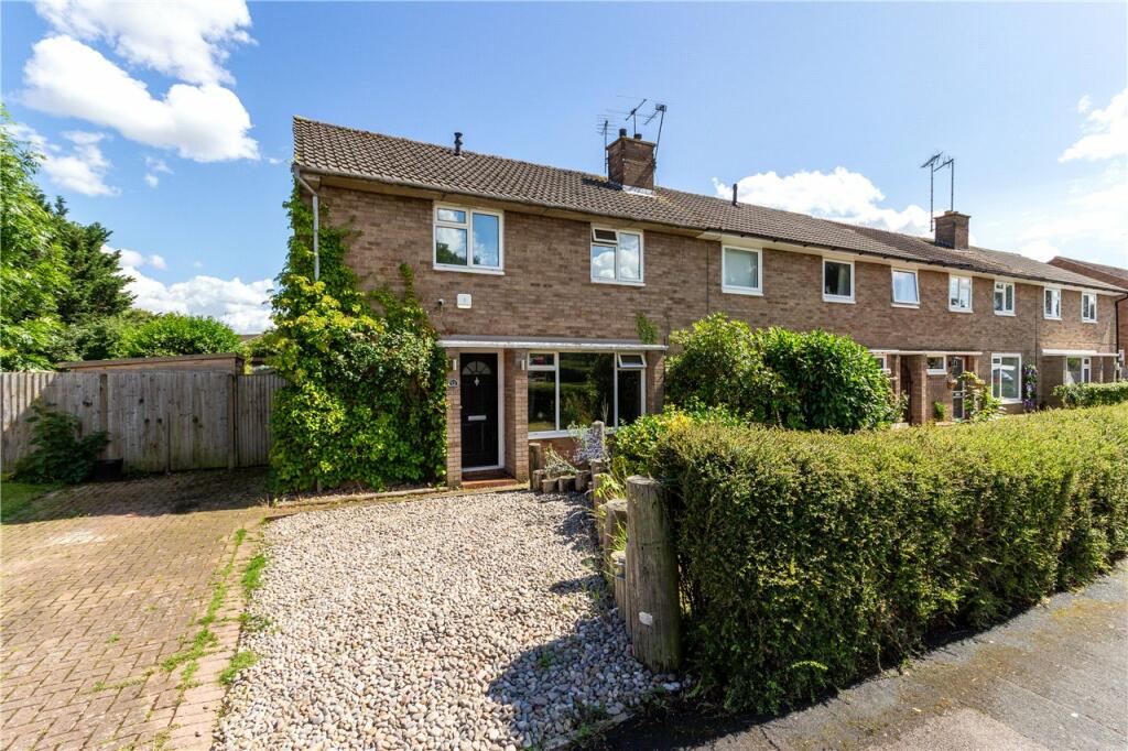 3 bedroom end of terrace house for sale in Timbercroft, Welwyn Garden