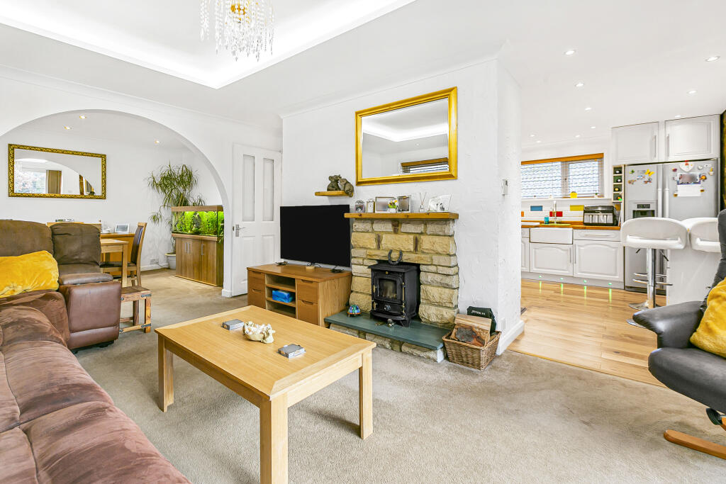 Additional property image - Robbery Bottom Lane, Welwyn, Hertfordshire, AL6
