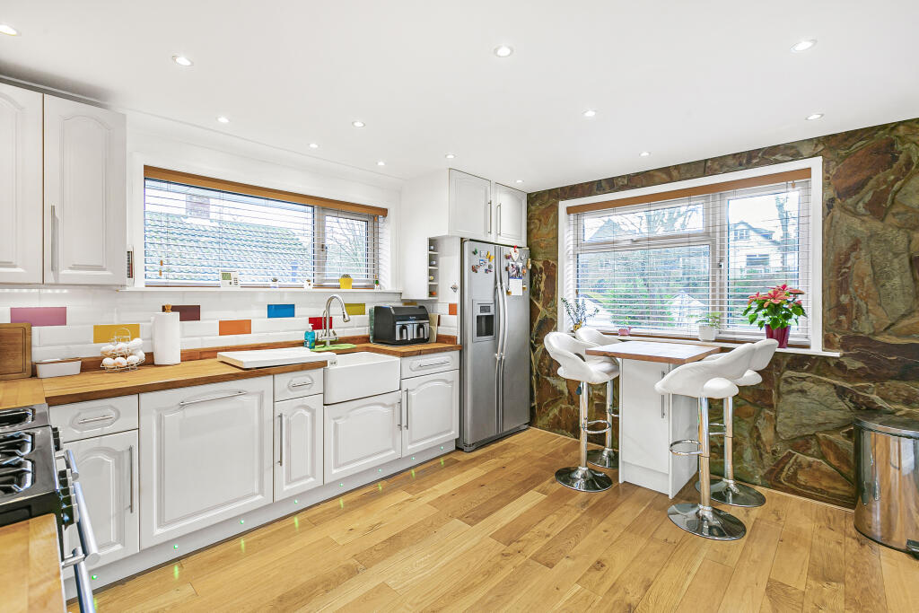Additional property image - Robbery Bottom Lane, Welwyn, Hertfordshire, AL6