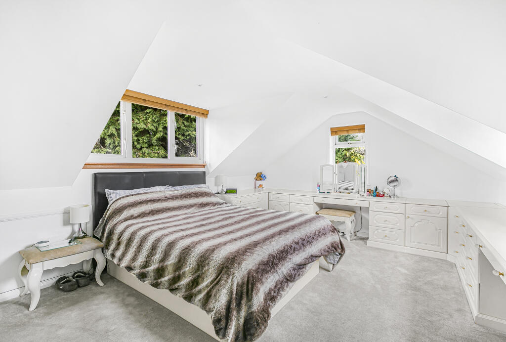 Additional property image - Robbery Bottom Lane, Welwyn, Hertfordshire, AL6
