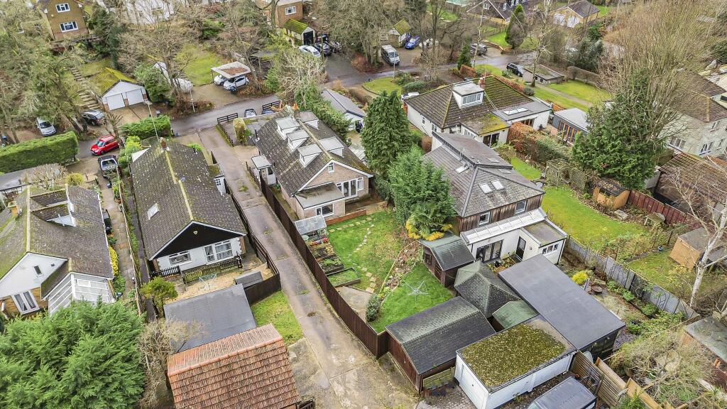 Additional property image - Robbery Bottom Lane, Welwyn, Hertfordshire, AL6