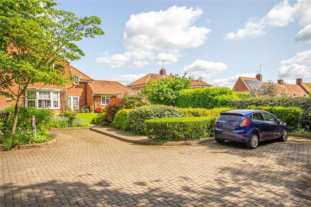 Additional property image - Perrywood, Walden Road, Welwyn Garden City, AL8