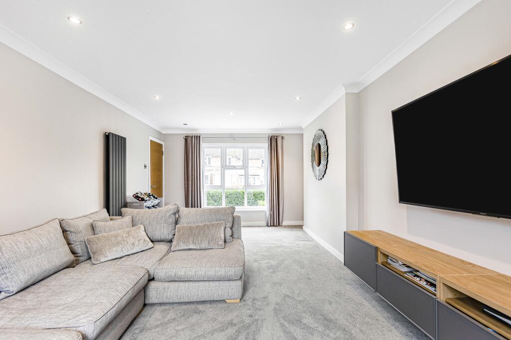 Additional property image - Oakdale, Welwyn Garden City, AL8