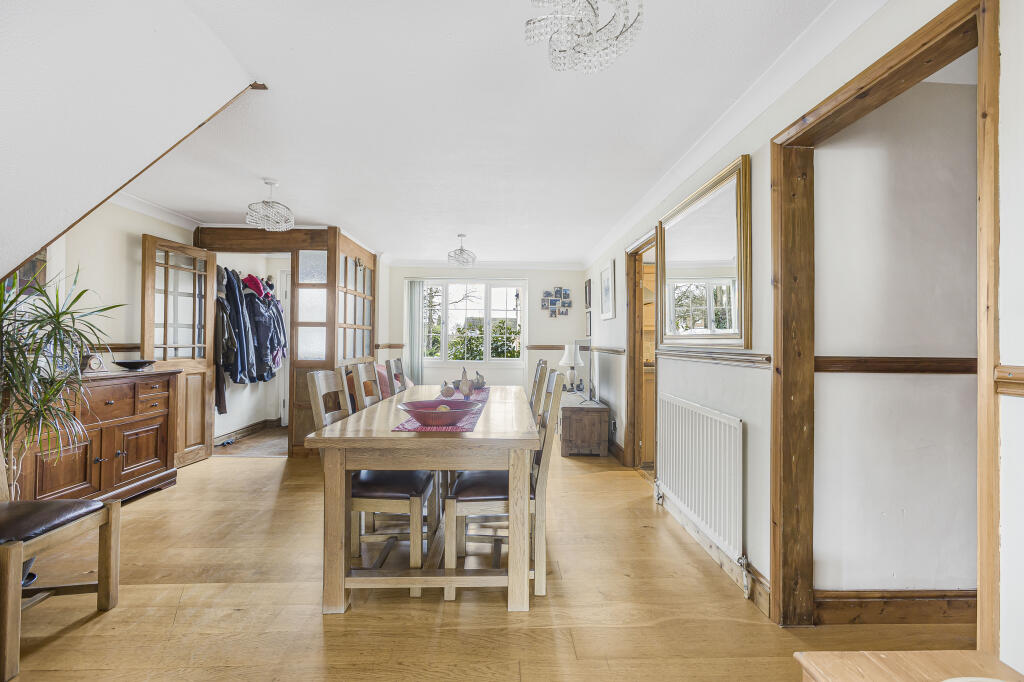 Additional property image - Godfries Close, Tewin, Welwyn, AL6 0LQ