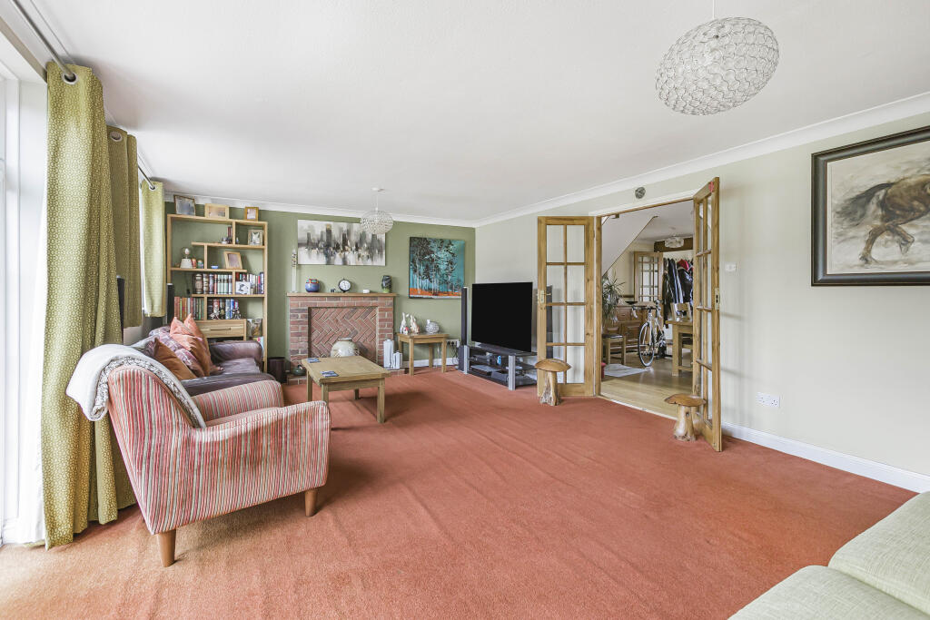 Additional property image - Godfries Close, Tewin, Welwyn, AL6 0LQ