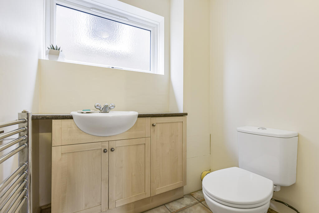 Additional property image - Godfries Close, Tewin, Welwyn, AL6 0LQ