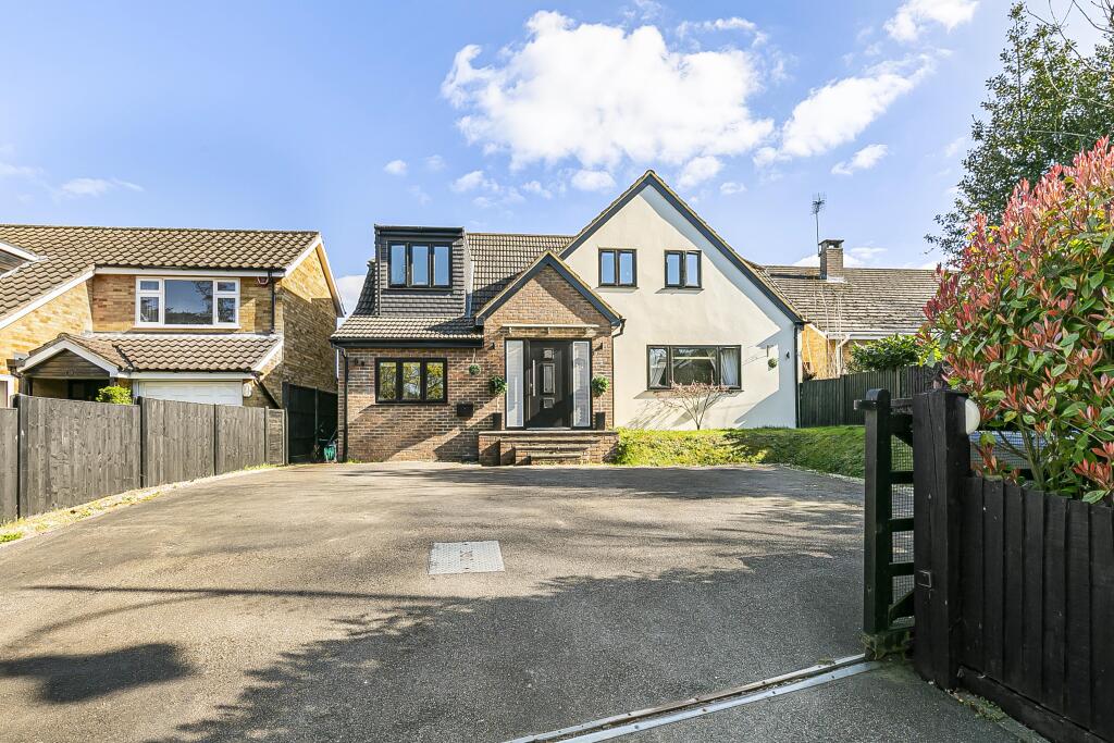Main image of property: Lemsford Village, Lemsford, Welwyn Garden City, AL8 7TR