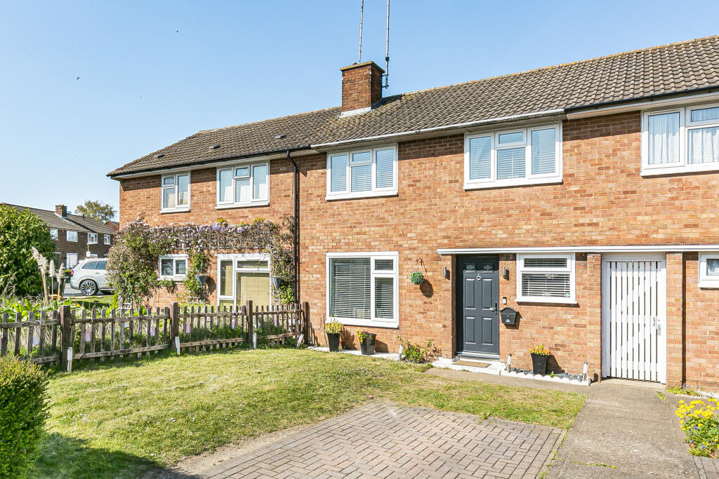 Main image of property: Maple Grove, Welwyn Garden City, Hertfordshire, AL7 1NH