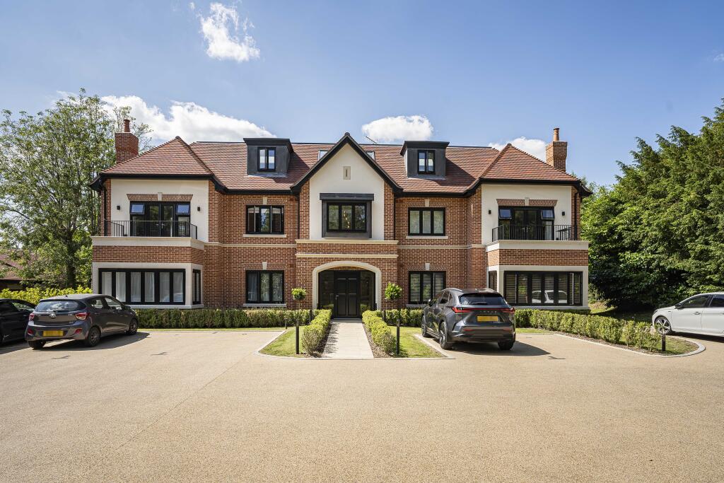 Main image of property: Mulberry Manor, New Road, Welwyn, Hertfordshire, AL6