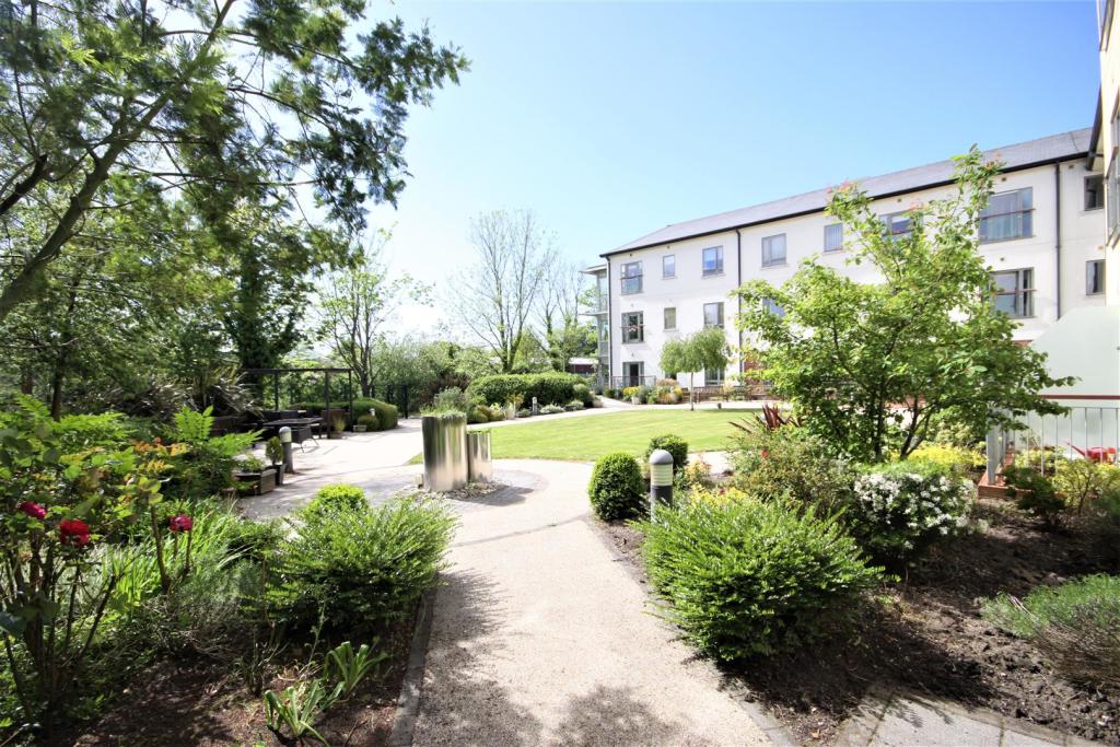2 bedroom flat for sale in Aughton Street, Ormskirk, L39