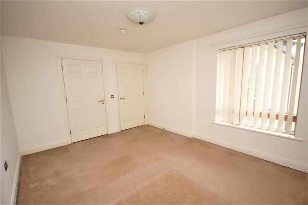 2 bedroom flat for sale in Aughton Street, Ormskirk, L39