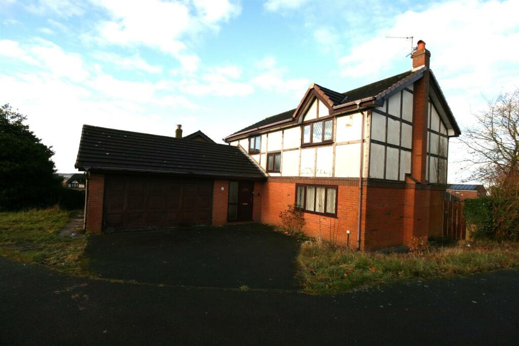 3 bedroom detached house for sale in Parklands, Skelmersdale, WN8