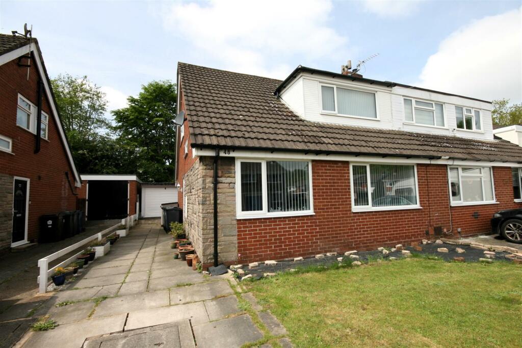 4 bedroom semidetached house for sale in Thurcroft Drive, Skelmersdale, WN8