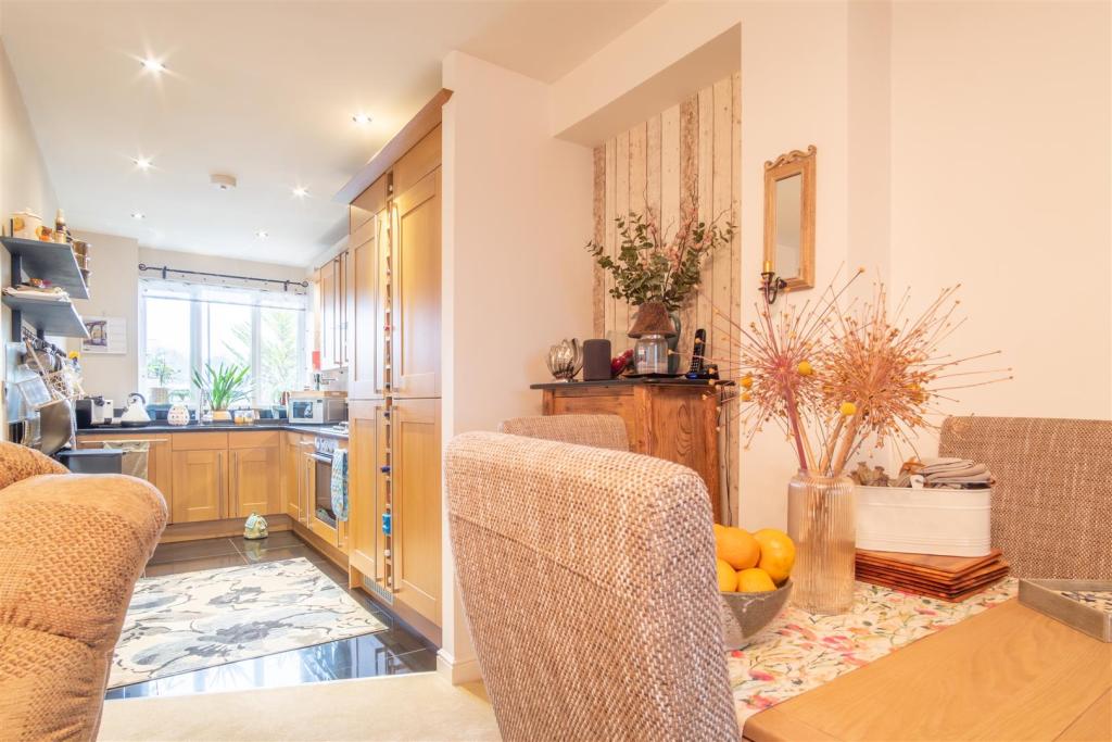 2 bedroom terraced house for sale in Mostyn House, Parkgate, Neston, CH64