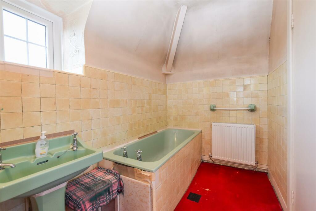 3 bedroom detached house for sale in Chantry Walk, Heswall, Wirral, CH60