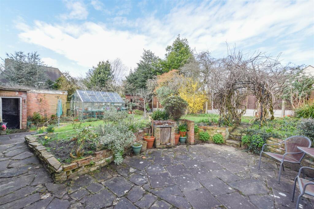 3 bedroom detached house for sale in Chantry Walk, Heswall, Wirral, CH60