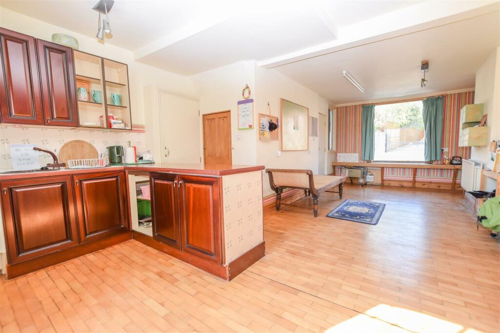 Additional property image - Parkgate Road, Neston
