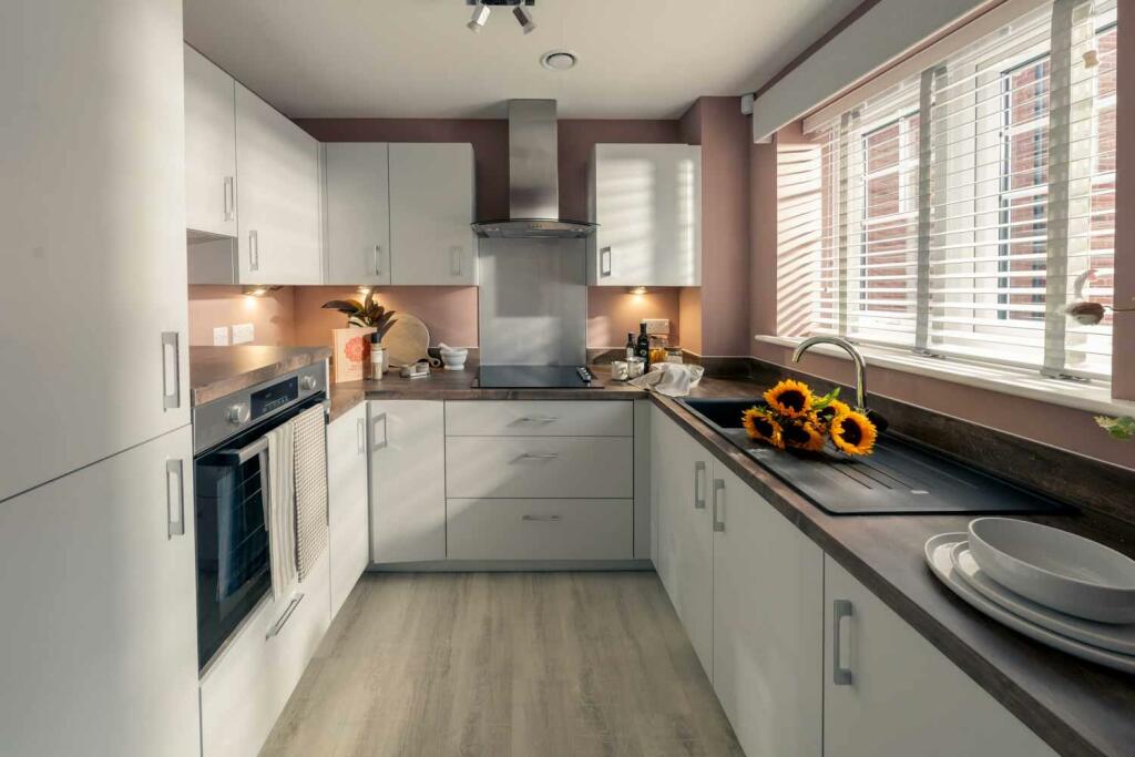 Additional property image - Symonds Grange, Hooton Road, Willaston, Neston