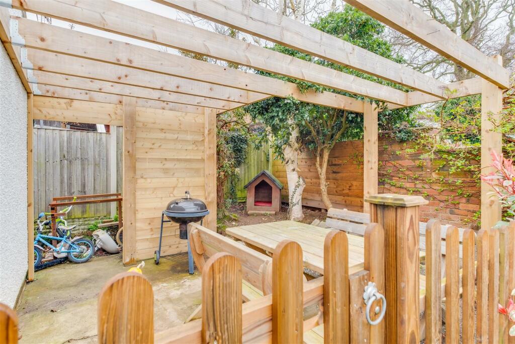 Additional property image - Dunraven Road, Little Neston, Neston