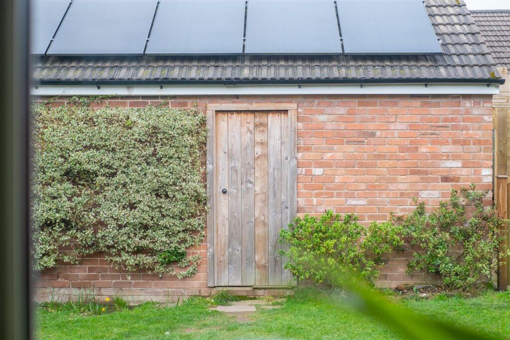 Additional property image - Dunraven Road, Little Neston, Neston