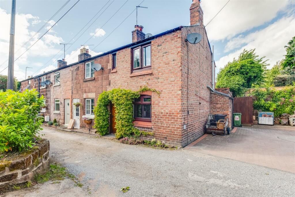 1 bedroom end of terrace house for sale in Newtown, Little Neston