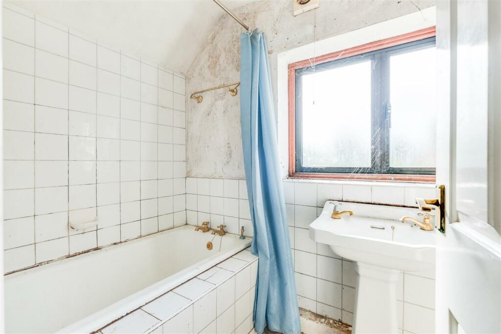 Additional property image - Neston Road, Willaston, Neston