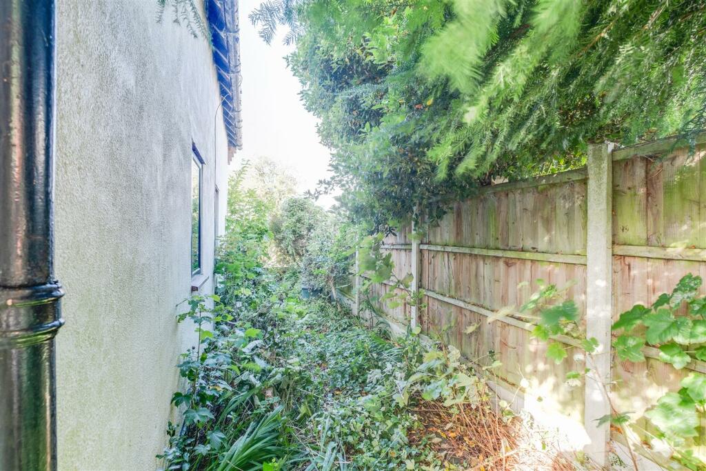 Additional property image - Neston Road, Willaston, Neston