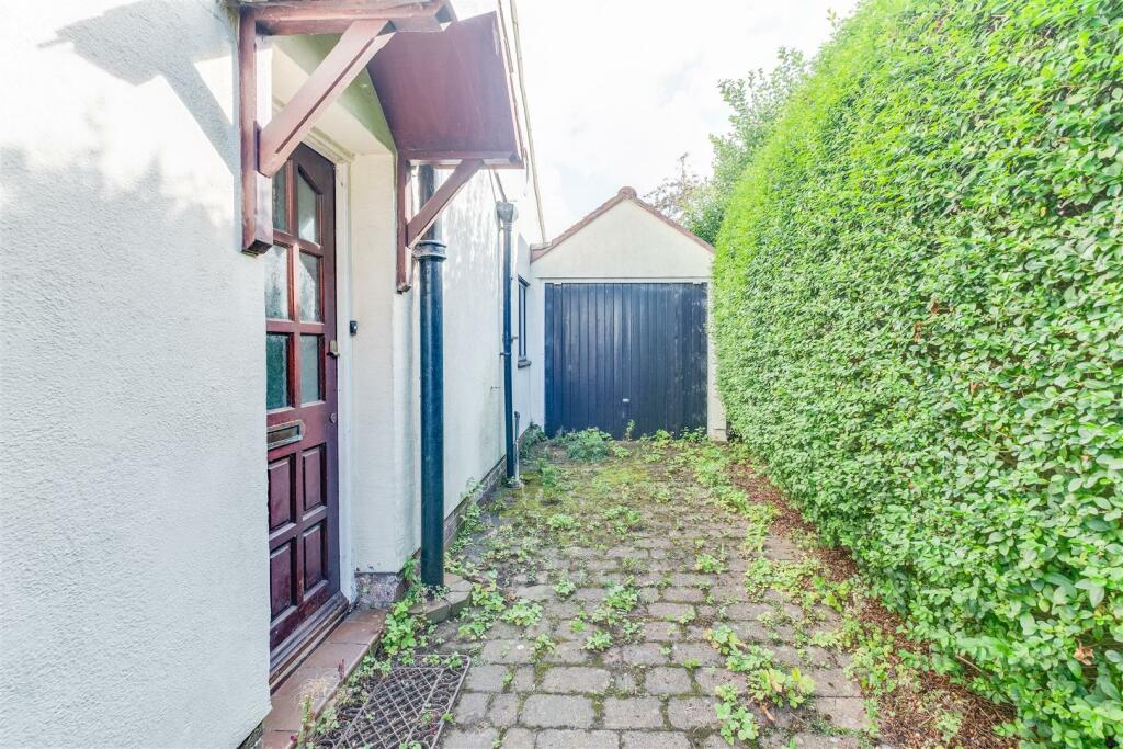 Additional property image - Neston Road, Willaston, Neston