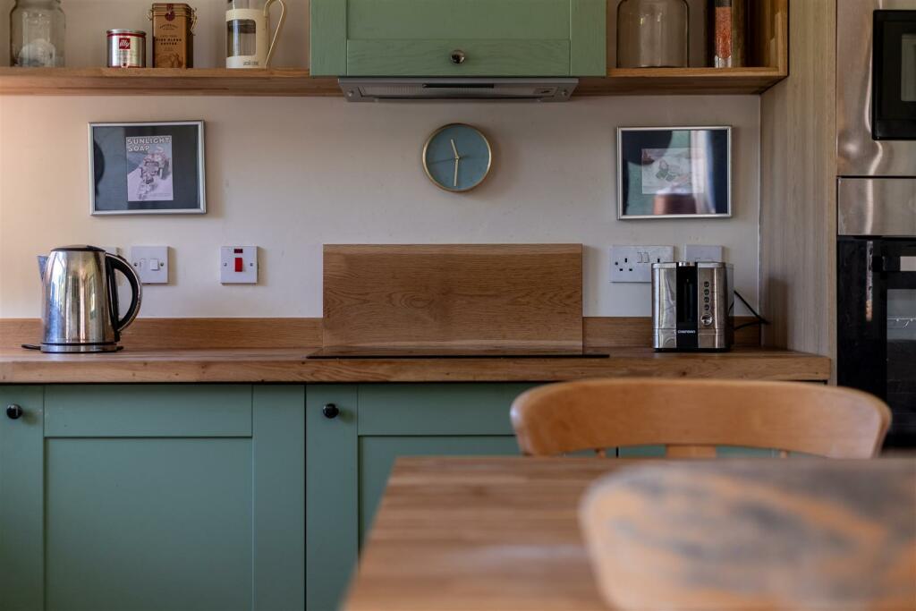 Additional property image - Mudhouse Lane, Burton