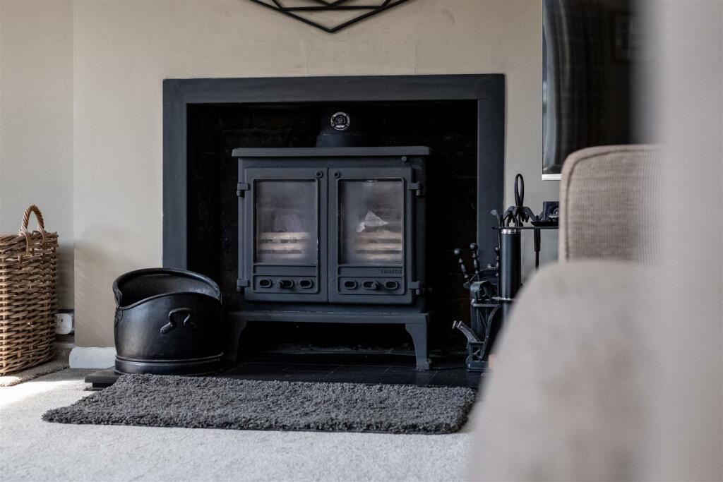 Additional property image - Victoria Road, Little Neston, NESTON