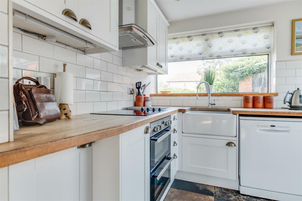 Additional property image - Victoria Road, Little Neston, NESTON