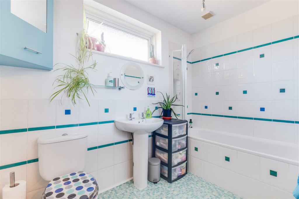 Additional property image - Woodfall Grove, Little Neston, NESTON