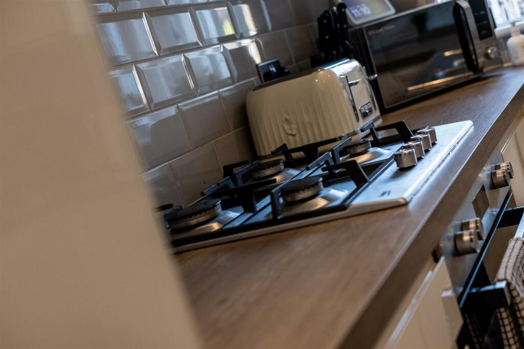 Additional property image - Raeburn Avenue, Little Neston, Neston