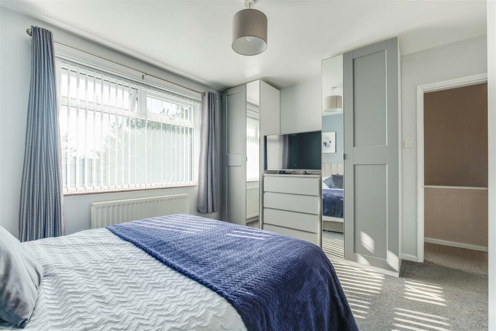 Additional property image - Raeburn Avenue, Little Neston, Neston