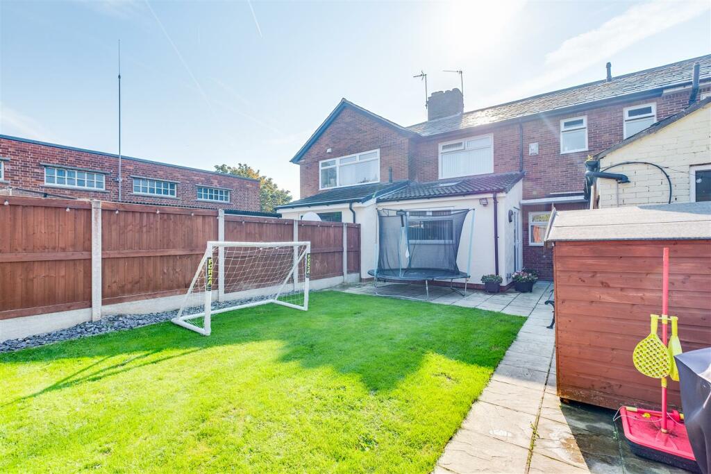 Additional property image - Raeburn Avenue, Little Neston, Neston