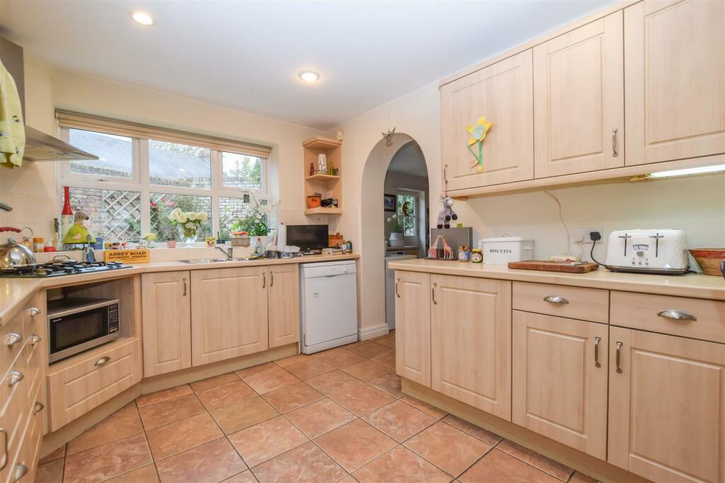 Additional property image - Neston Road, Willaston, Neston