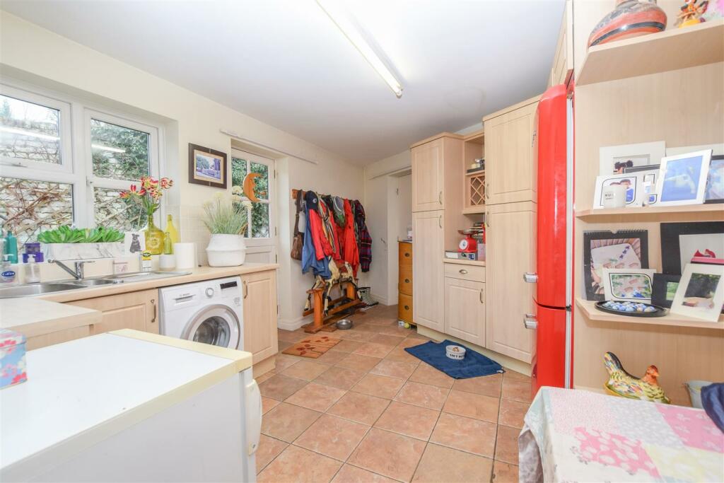 Additional property image - Neston Road, Willaston, Neston