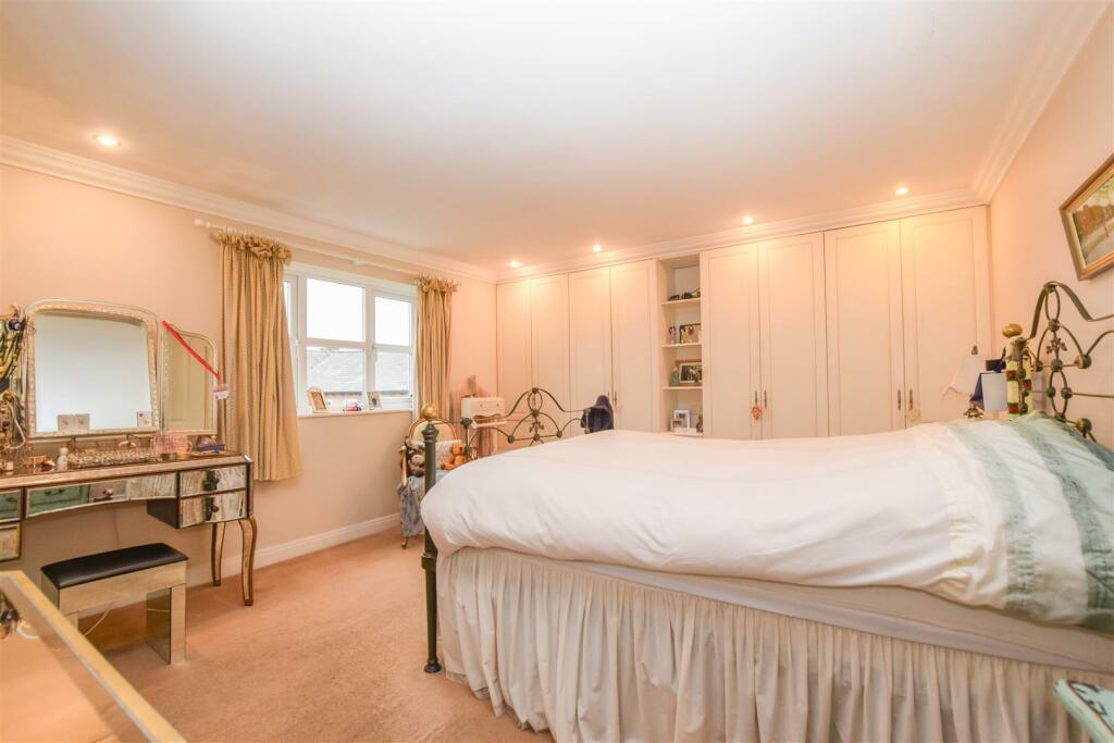 Additional property image - Neston Road, Willaston, Neston