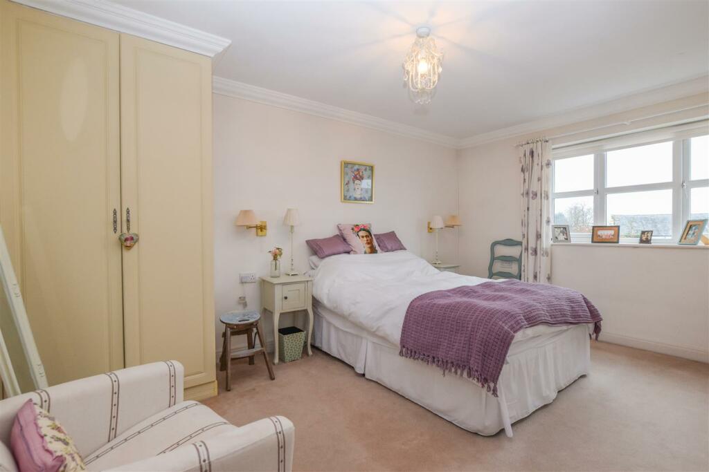 Additional property image - Neston Road, Willaston, Neston