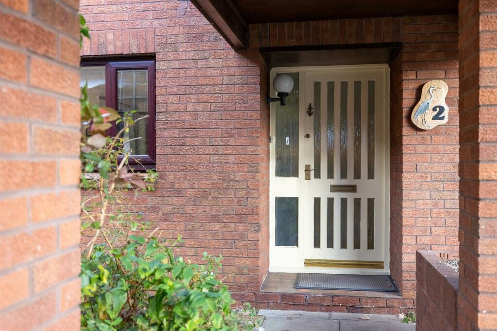 Additional property image - Glendale Grove, Spital, Wirral