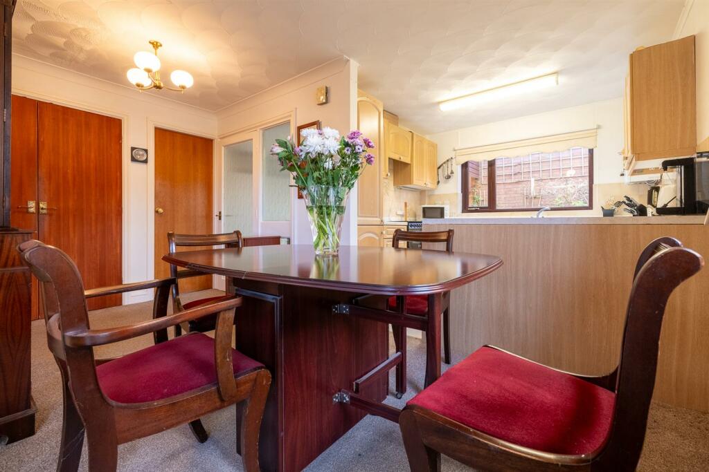 Additional property image - Glendale Grove, Spital, Wirral